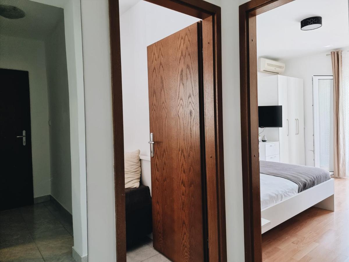 Fani Apartments Подстрана Экстерьер фото