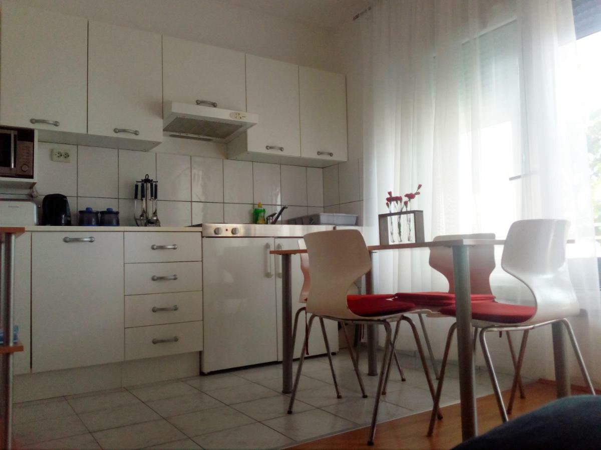 Fani Apartments Подстрана Экстерьер фото